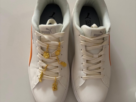 nonchalant golden (pack of 5) shoe charm